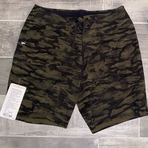 *NWT* Lululemon Camo Current State Short